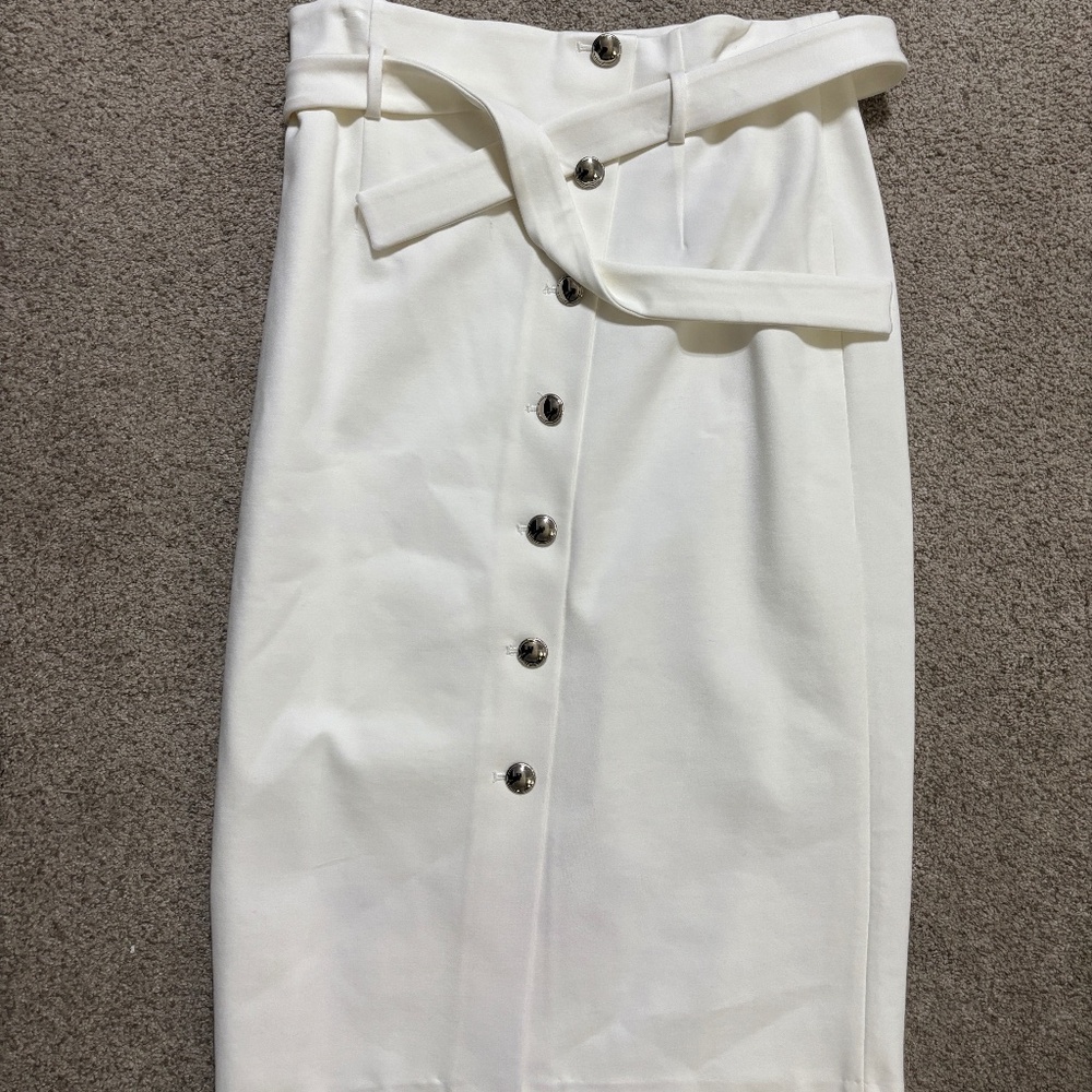 WHBM Ecru button front pencil skirt size 8 New with tags